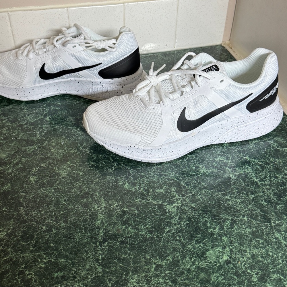 Nike Run Swift 2 black/white DJ6008-100